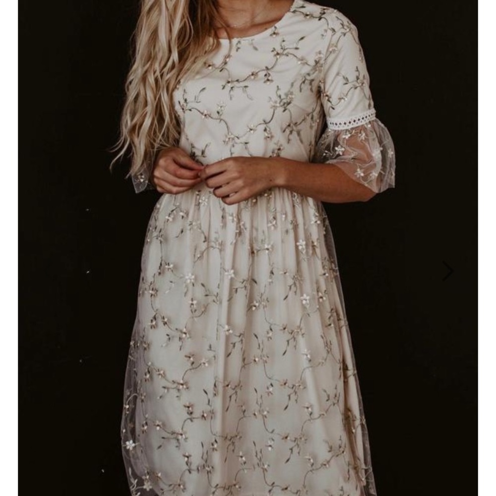 LACE MESH EMBROIDERY FLORAL MIDI DRESS